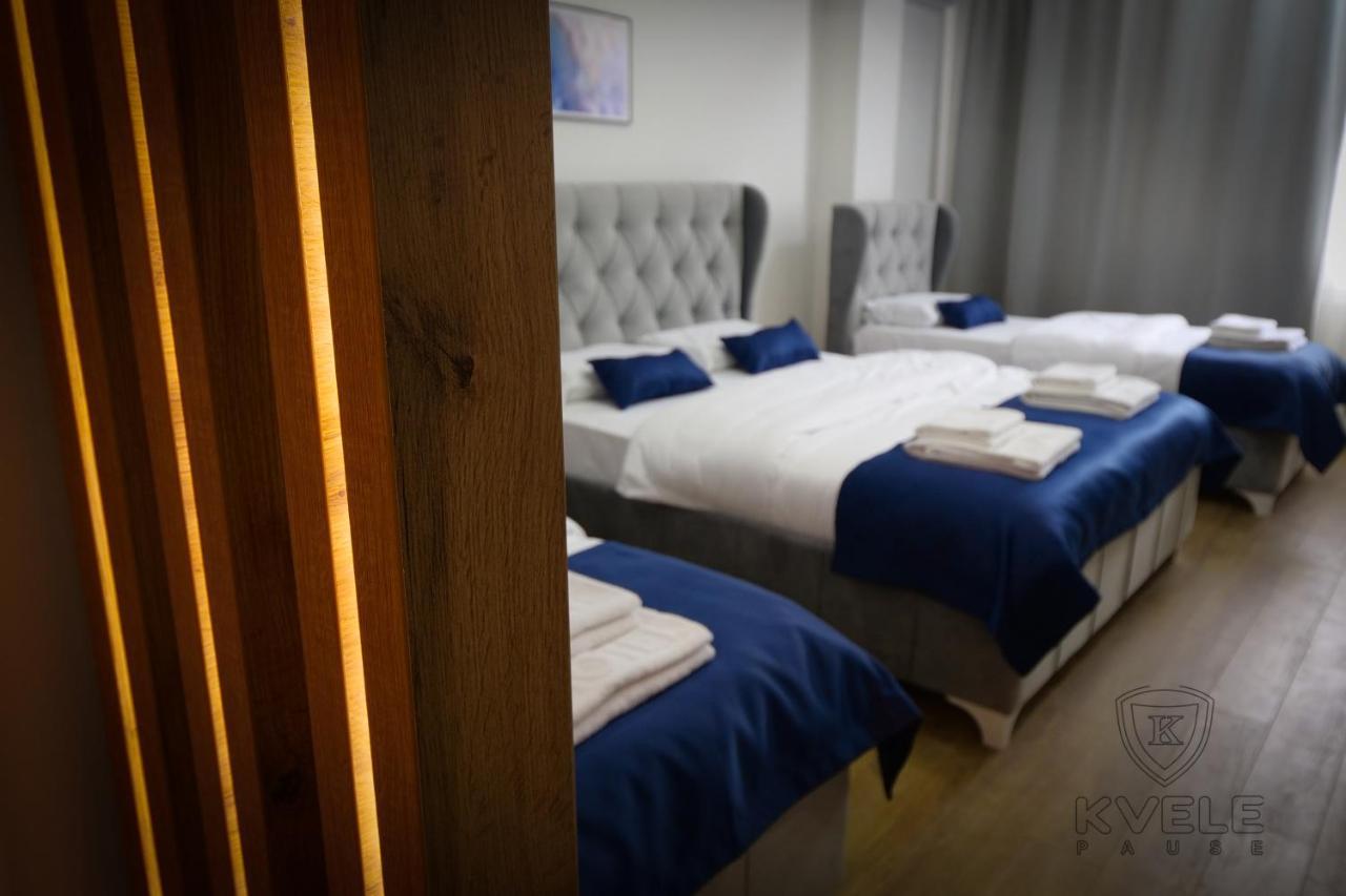 Motel Kvele 新帕扎尔 外观 照片