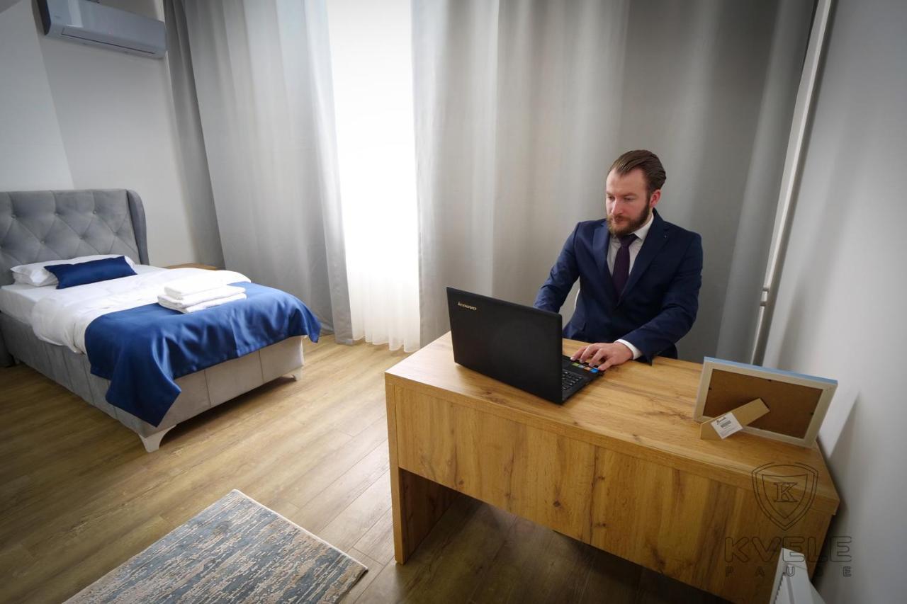 Motel Kvele 新帕扎尔 外观 照片